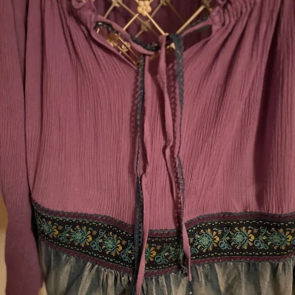 Blouse and skirt set medium or large - Picture 6 of 16